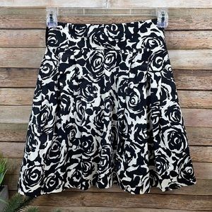 XXI Skirt Size Small Black and Cream